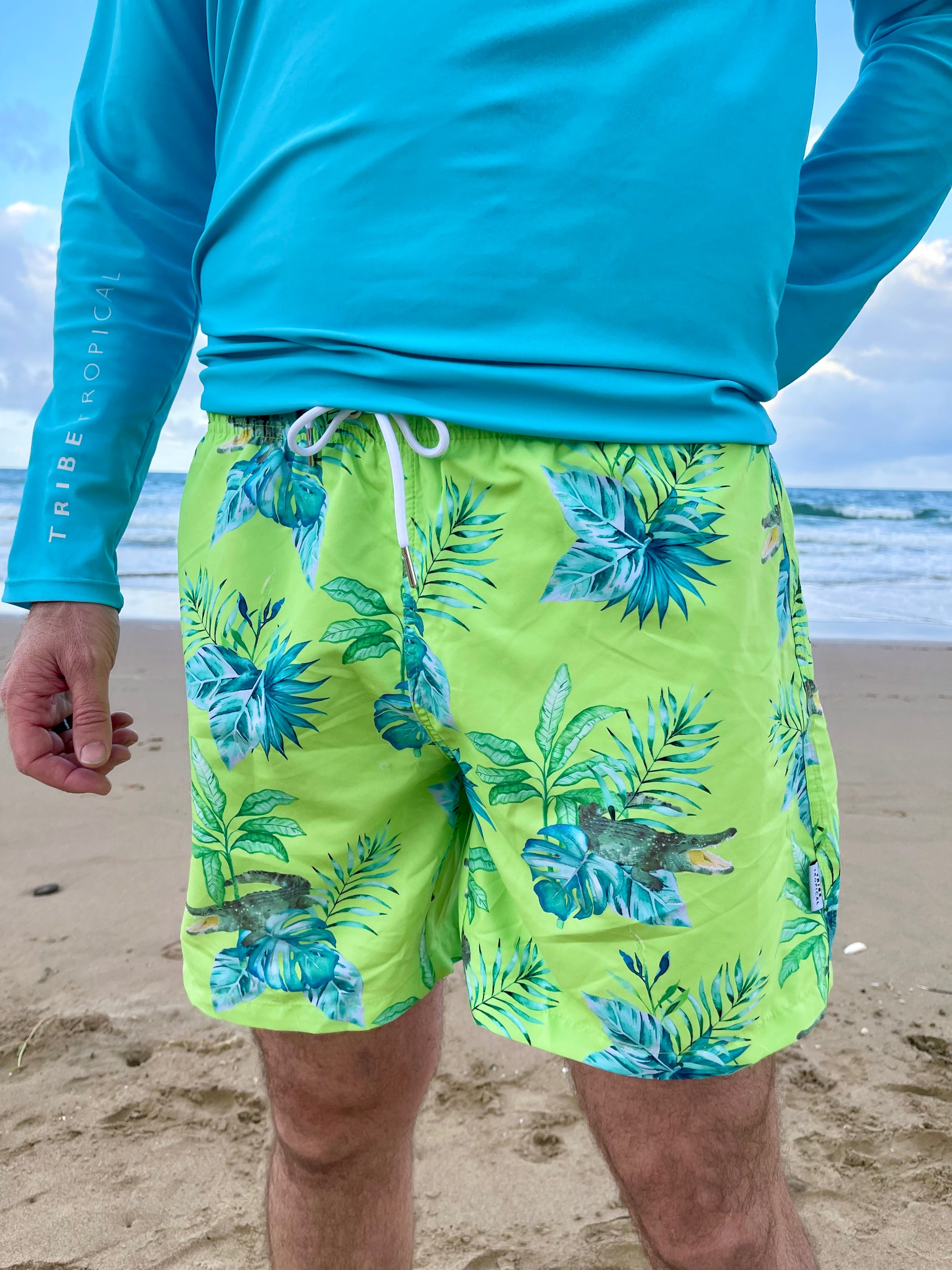 Men's tropical swim trunks shop